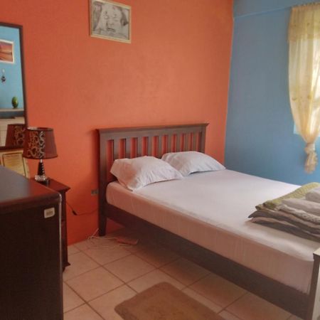 Danglez Bed & Breakfast Bataka Экстерьер фото