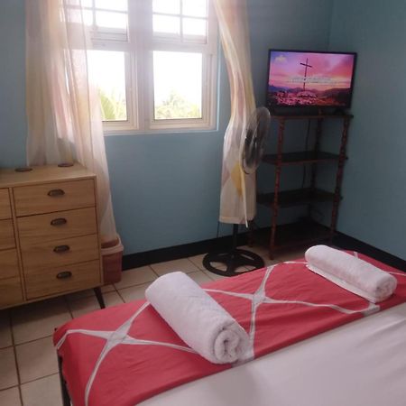Danglez Bed & Breakfast Bataka Экстерьер фото