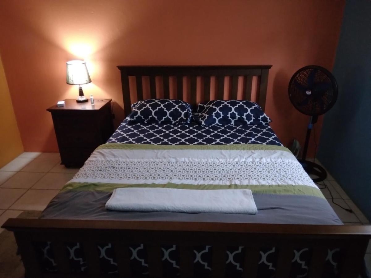 Danglez Bed & Breakfast Bataka Экстерьер фото